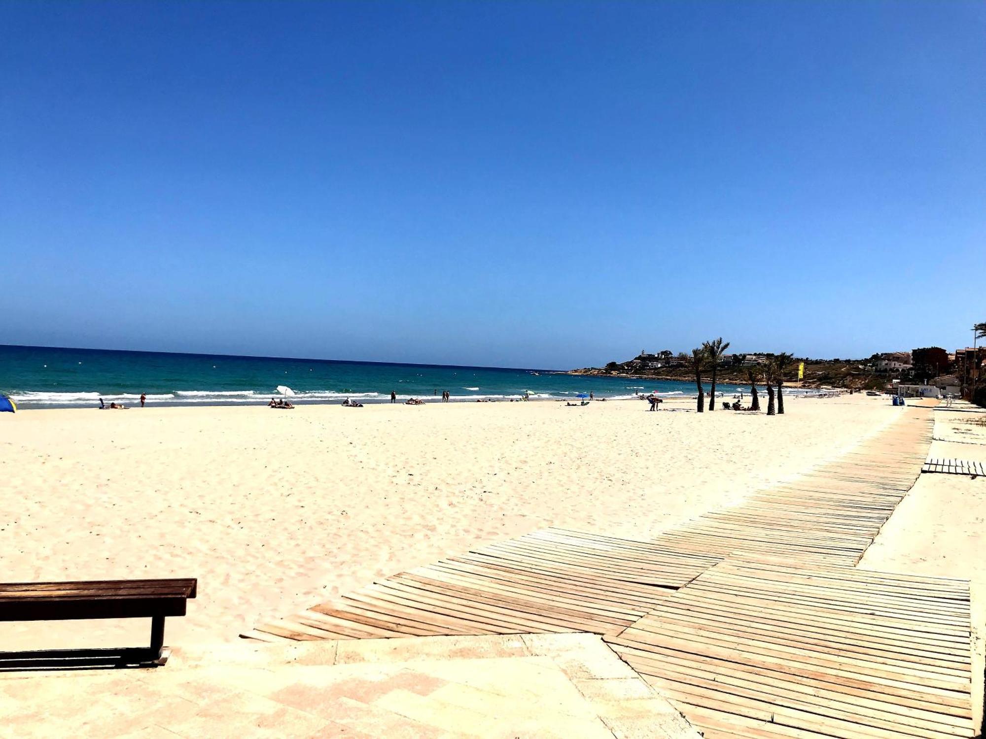 Playa Dos Avenidas Alicante Ngoại thất bức ảnh
